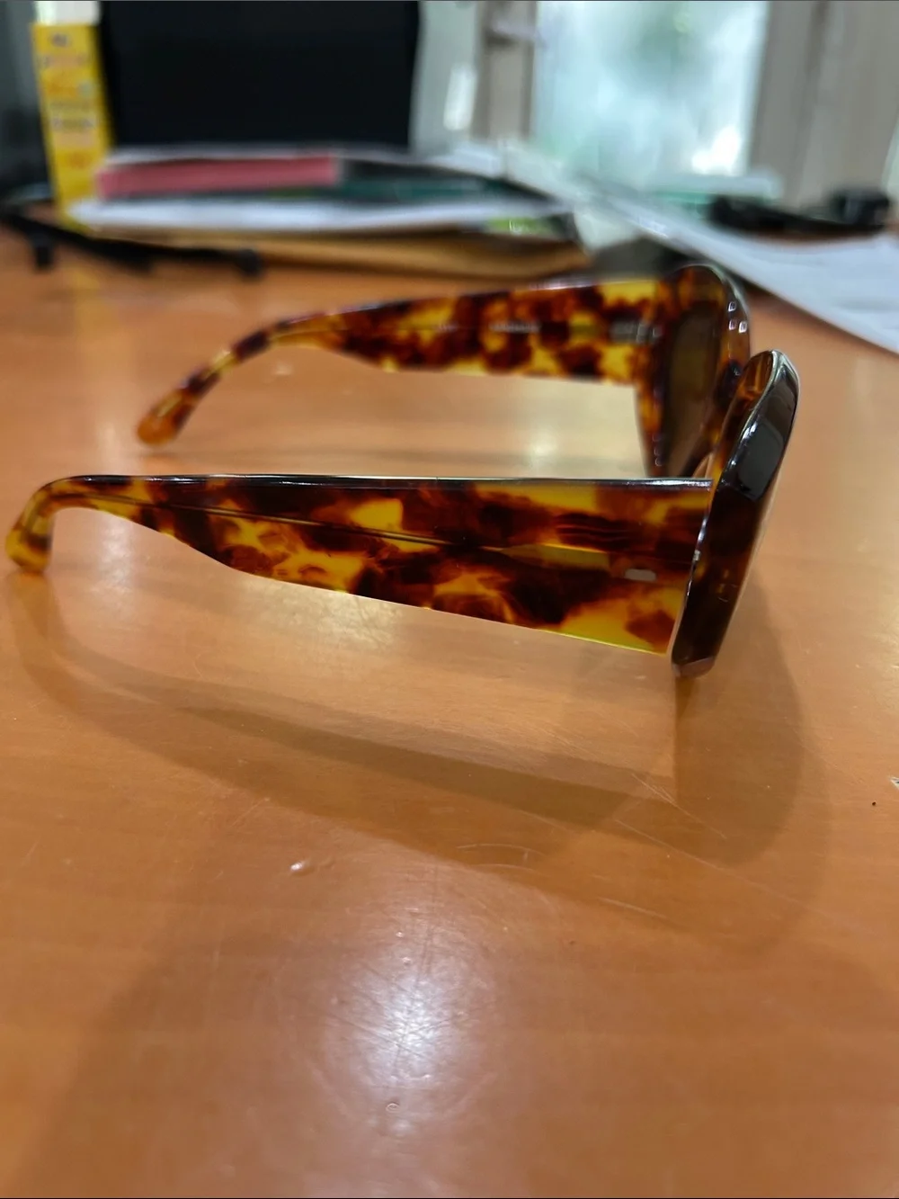 Women's Tortoiseshell Oval Sunglasses with Brown Lenses
